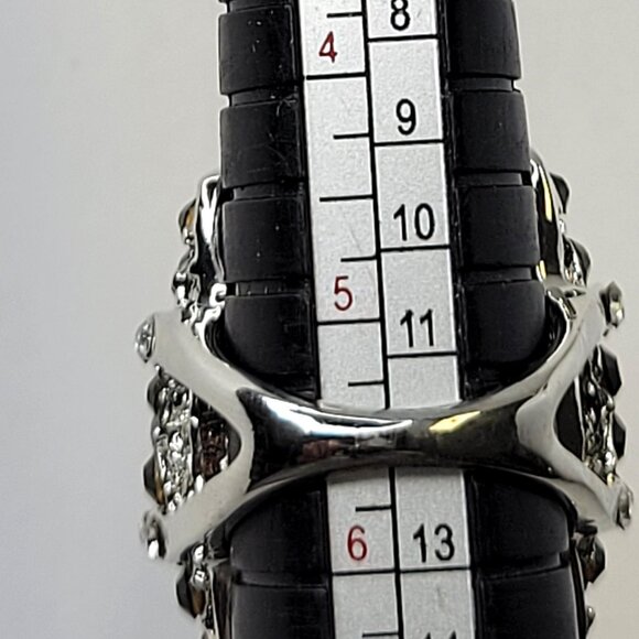 Flamboyant Black and Crystal Cocktail Fashion Ring - Picture 2 of 13